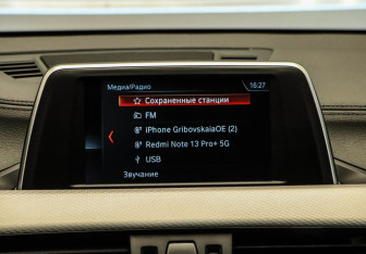 Подержанный автомобиль BMW X2 2019 года (19 фото)