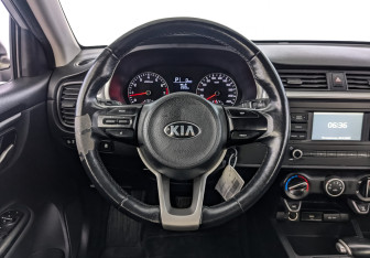 Подержанный автомобиль Kia Rio Hatchback 2021 года (20 фото)
