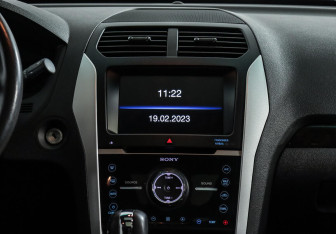 Подержанный автомобиль Ford Explorer 2014 года (8 фото)