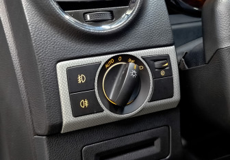 Подержанный автомобиль Opel Antara 2012 года (26 фото)