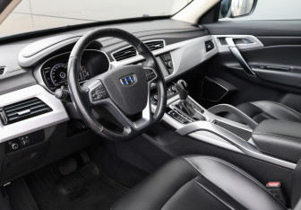 Подержанный автомобиль Geely Atlas 2019 года (5 фото)