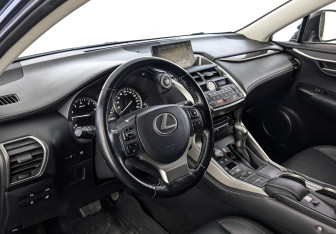 Подержанный автомобиль Lexus NX 2015 года (15 фото)