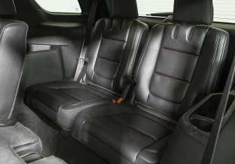 Подержанный автомобиль Ford Explorer 2012 года (17 фото)
