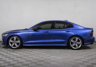 Подержанный автомобиль Volvo S60 2020 года (8 фото)