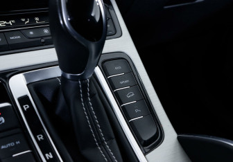 Подержанный автомобиль Geely Atlas 2020 года (12 фото)