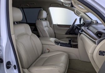 Подержанный автомобиль Lexus LX 2019 года (24 фото)