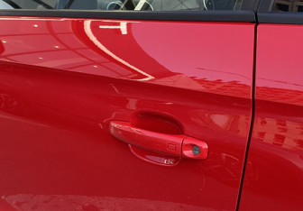 Подержанный автомобиль Audi A1 2012 года (15 фото)