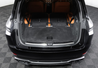 Подержанный автомобиль LiXiang L9 2023 года (10 фото)