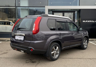 Подержанный автомобиль Nissan X-Trail 2013 года (5 фото)