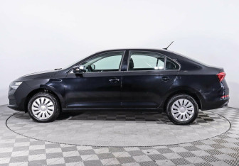 Подержанный автомобиль Skoda Rapid Liftback 2021 года (3 фото)