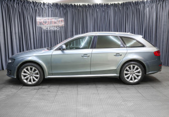Подержанный автомобиль Audi A4 allroad 2009 года (8 фото)