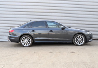 Подержанный автомобиль Audi A4 Sedan 2021 года (4 фото)