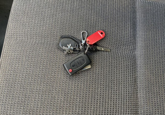 Подержанный автомобиль Peugeot 407 Sedan 2006 года (14 фото)