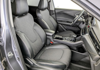 Подержанный автомобиль Москвич 3 2023 года (23 фото)