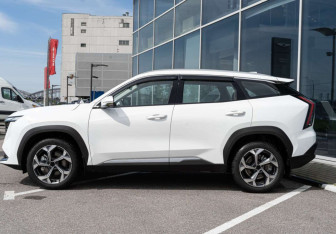 Новый Geely Atlas 2025 (10 фото)