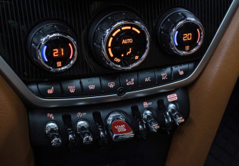 Подержанный автомобиль MINI Countryman 2021 года (18 фото)