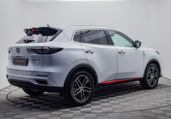 Подержанный автомобиль Changan UNI-S 2025 года (5 фото)