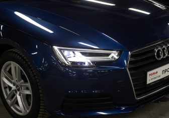 Подержанный автомобиль Audi A4 Sedan 2017 года (26 фото)