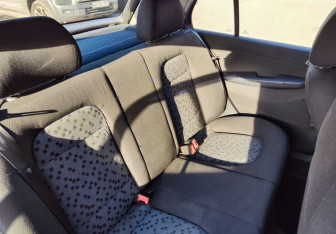 Подержанный автомобиль Skoda Fabia Hatchback 2004 года (13 фото)