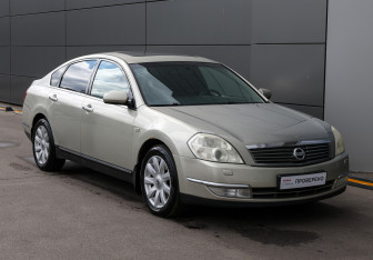 Подержанный автомобиль Nissan Teana 2006 года (3 фото)