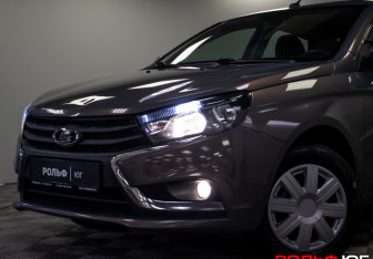 Подержанный автомобиль LADA (ВАЗ) Vesta Sedan 2018 года (20 фото)