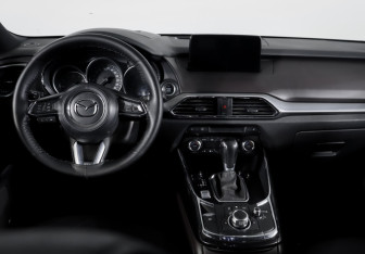 Подержанный автомобиль Mazda CX-9 2018 года (4 фото)