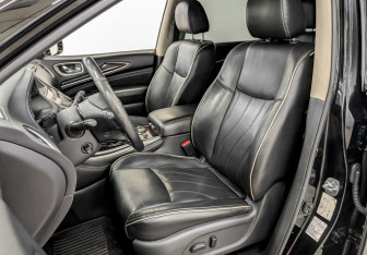 Подержанный автомобиль Infiniti QX60 2017 года (20 фото)