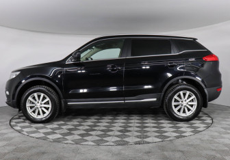 Подержанный автомобиль Geely Atlas 2021 года (8 фото)