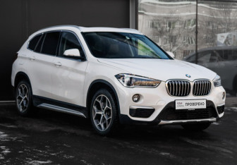 Подержанный автомобиль BMW X1 2019 года (3 фото)