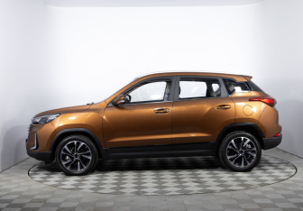 Подержанный автомобиль BAIC X35 2023 года (8 фото)