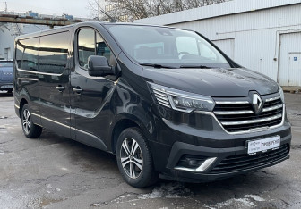 Подержанный автомобиль Renault Trafic 2021 года (3 фото)