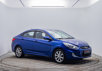 Подержанный автомобиль Hyundai Solaris Sedan 2011 года (3 фото)