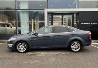 Подержанный автомобиль Ford Mondeo Sedan 2012 года (8 фото)