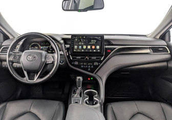 Подержанный автомобиль Toyota Camry Sedan 2022 года (14 фото)