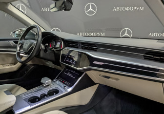 Подержанный автомобиль Audi A6 Sedan 2021 года (13 фото)