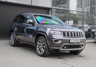 Подержанный автомобиль Jeep Grand Cherokee 2018 года (4 фото)