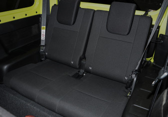 Подержанный автомобиль Suzuki Jimny 2020 года (10 фото)