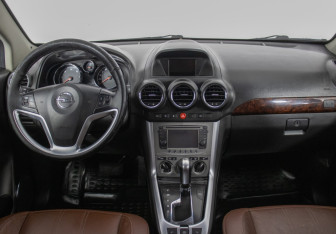 Подержанный автомобиль Opel Antara 2013 года (13 фото)