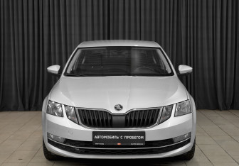 Подержанный автомобиль Skoda Octavia Liftback 2017 года (2 фото)