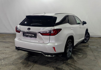 Подержанный автомобиль Lexus RX 2019 года (6 фото)