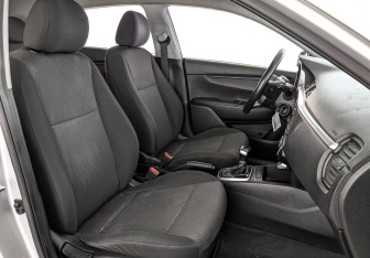 Подержанный автомобиль Kia Rio Hatchback 2021 года (21 фото)