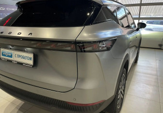 Подержанный автомобиль Omoda C7 2025 года (8 фото)