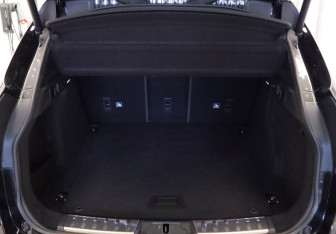 Подержанный автомобиль Jaguar F-Pace 2019 года (26 фото)