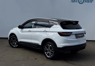Подержанный автомобиль Geely Coolray 2023 года (7 фото)