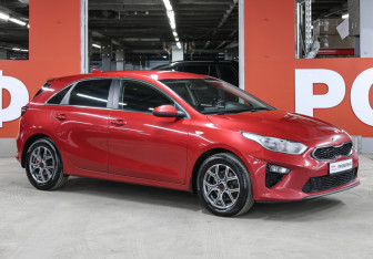 Подержанный автомобиль Kia Ceed Hatchback 2019 года (3 фото)