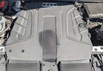 Подержанный автомобиль Audi Q7 2021 года (9 фото)