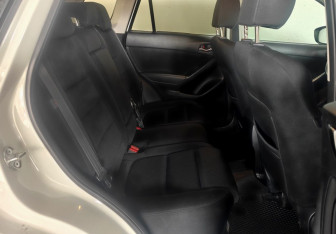 Подержанный автомобиль Mazda CX-5 2016 года (10 фото)