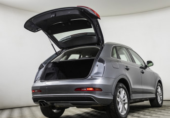 Подержанный автомобиль Audi Q3 2014 года (15 фото)