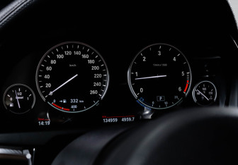 Подержанный автомобиль BMW X6 2018 года (11 фото)