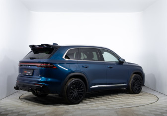 Подержанный автомобиль Geely Monjaro 2023 года (5 фото)